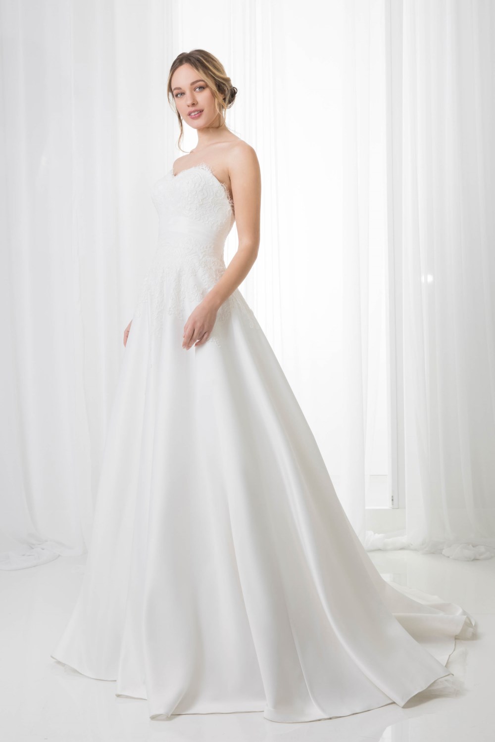 Wedding dresses Collezione - Claudia : C490 